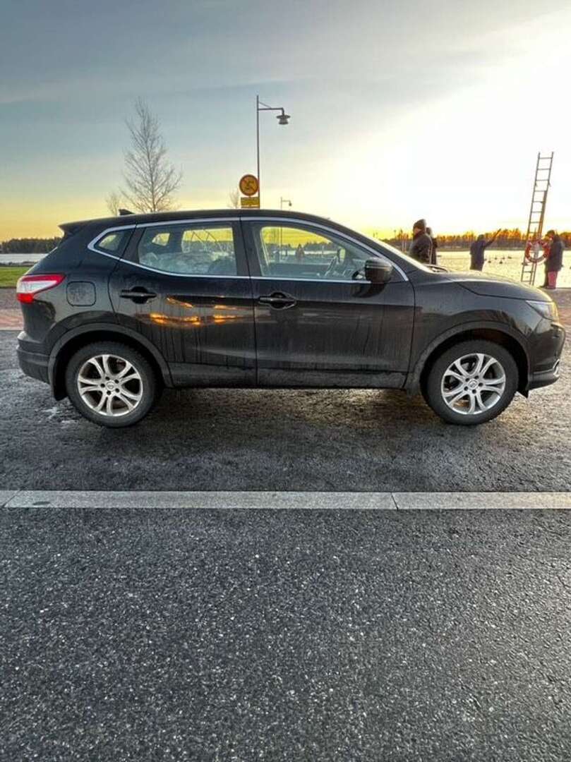 NISSAN Qashqai 2017