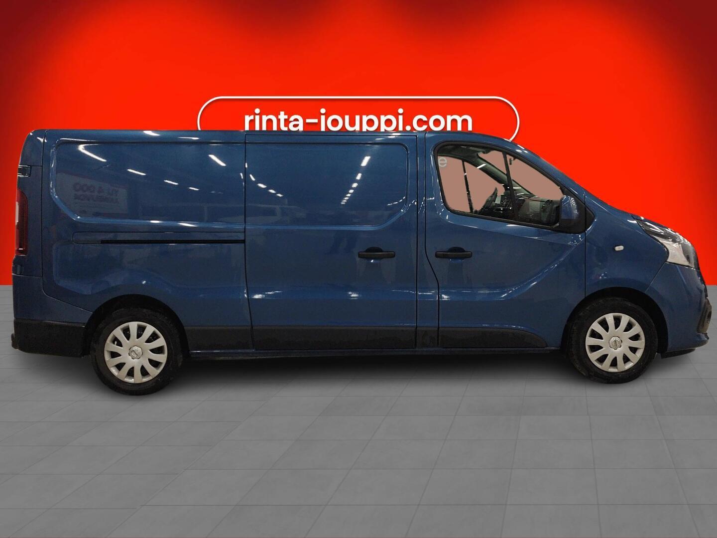 NISSAN NV300 2018