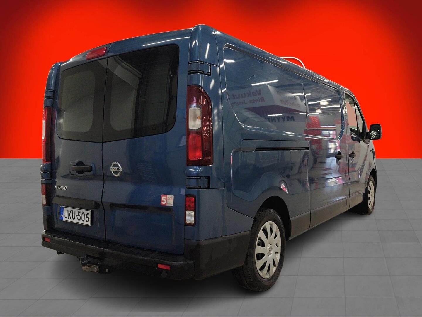 NISSAN NV300 2018