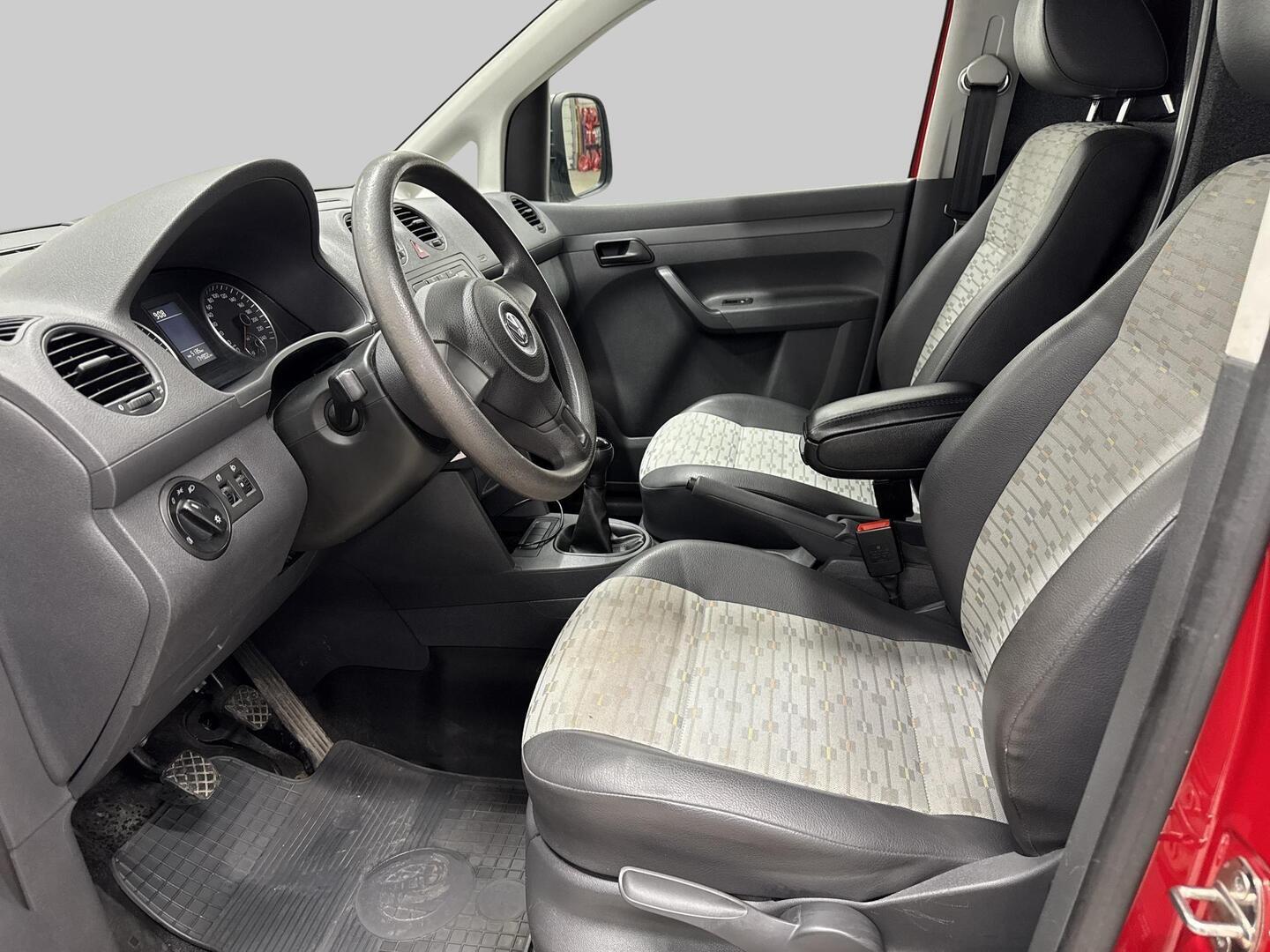 VOLKSWAGEN Caddy Maxi 2010