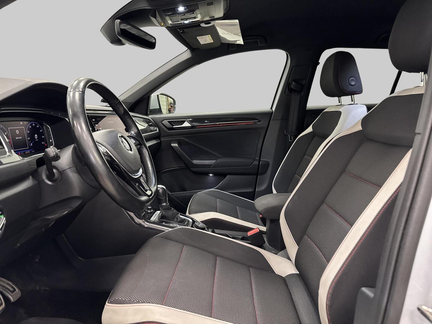 VOLKSWAGEN T-Roc 2018