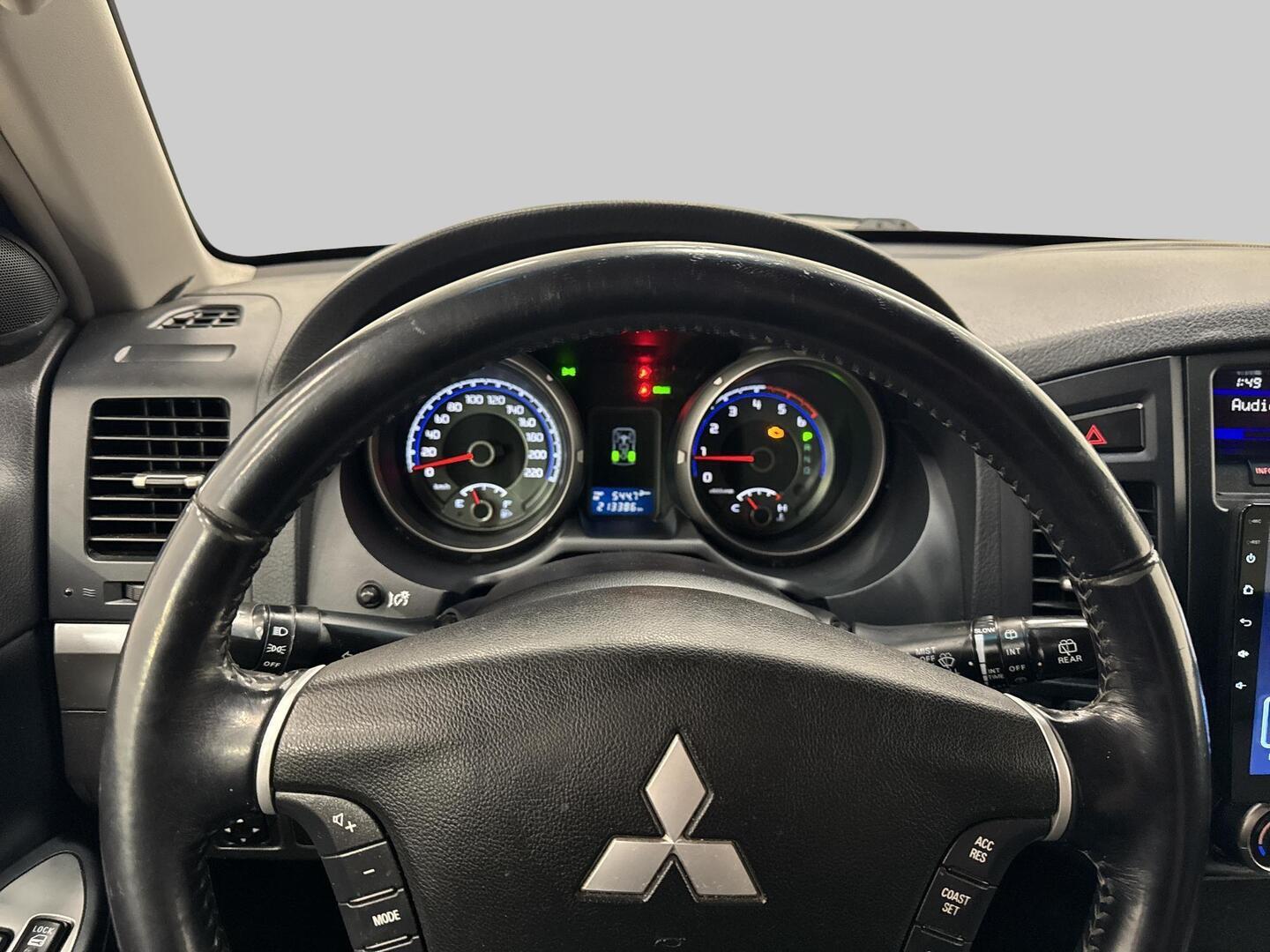 MITSUBISHI Pajero 2009