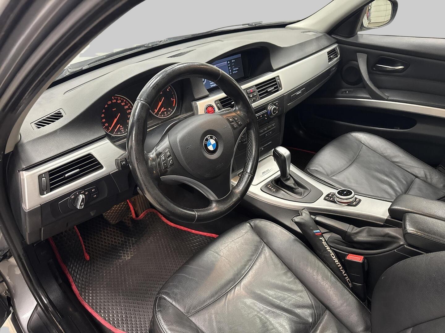 BMW 320 2010