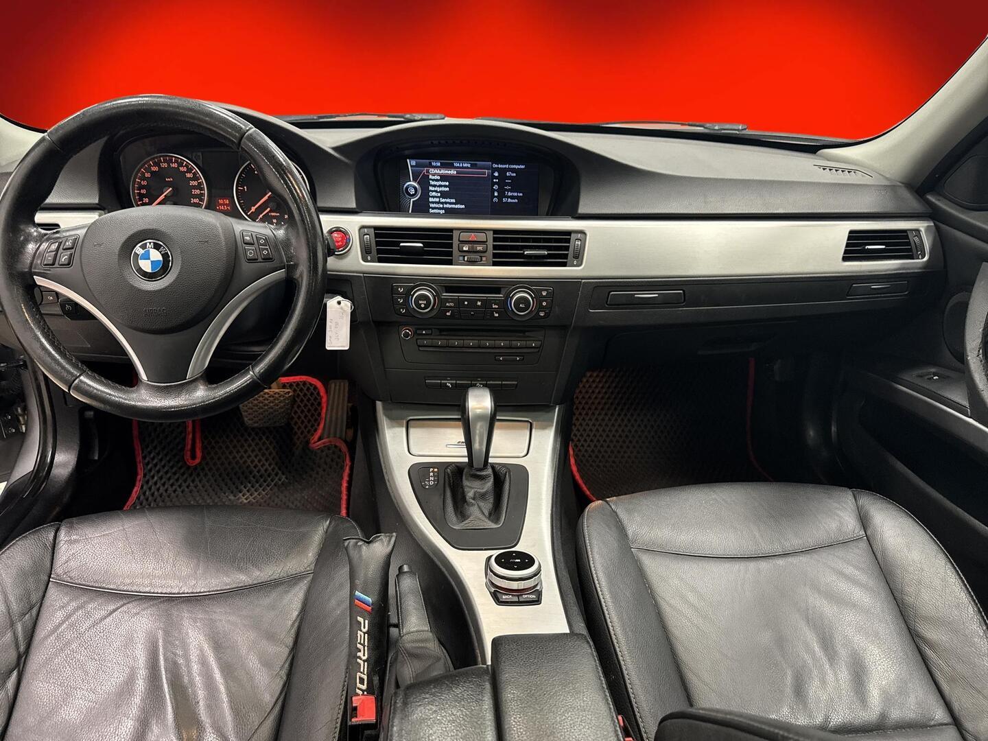 BMW 320 2010