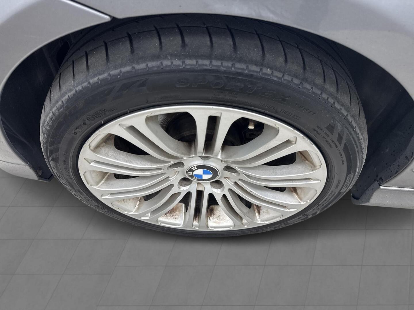 BMW 320 2010