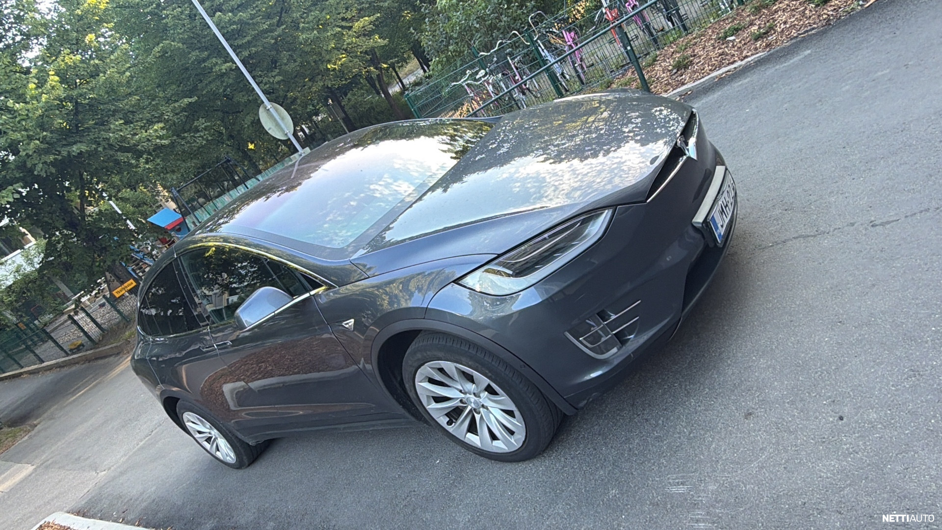 TESLA Model X 2017