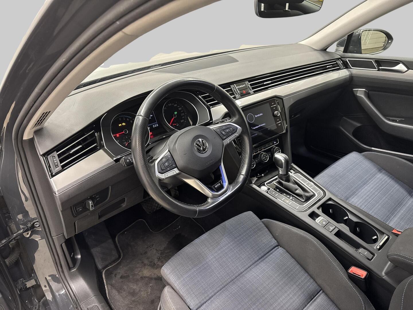 VOLKSWAGEN Passat 2020