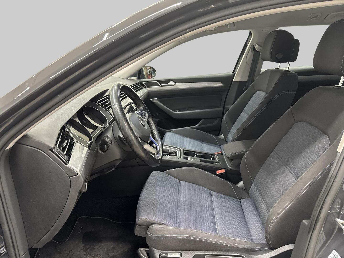 VOLKSWAGEN Passat 2020