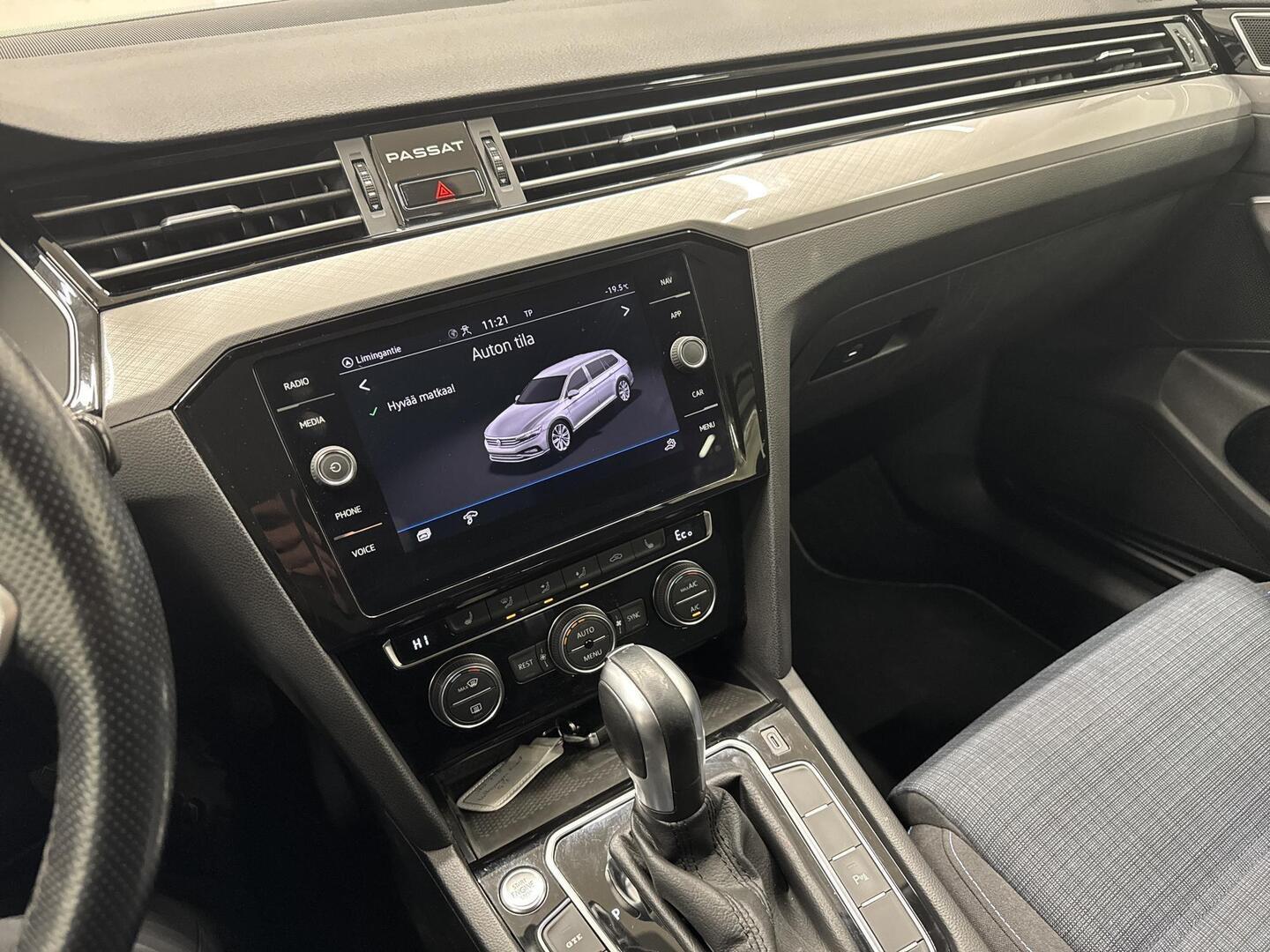 VOLKSWAGEN Passat 2020
