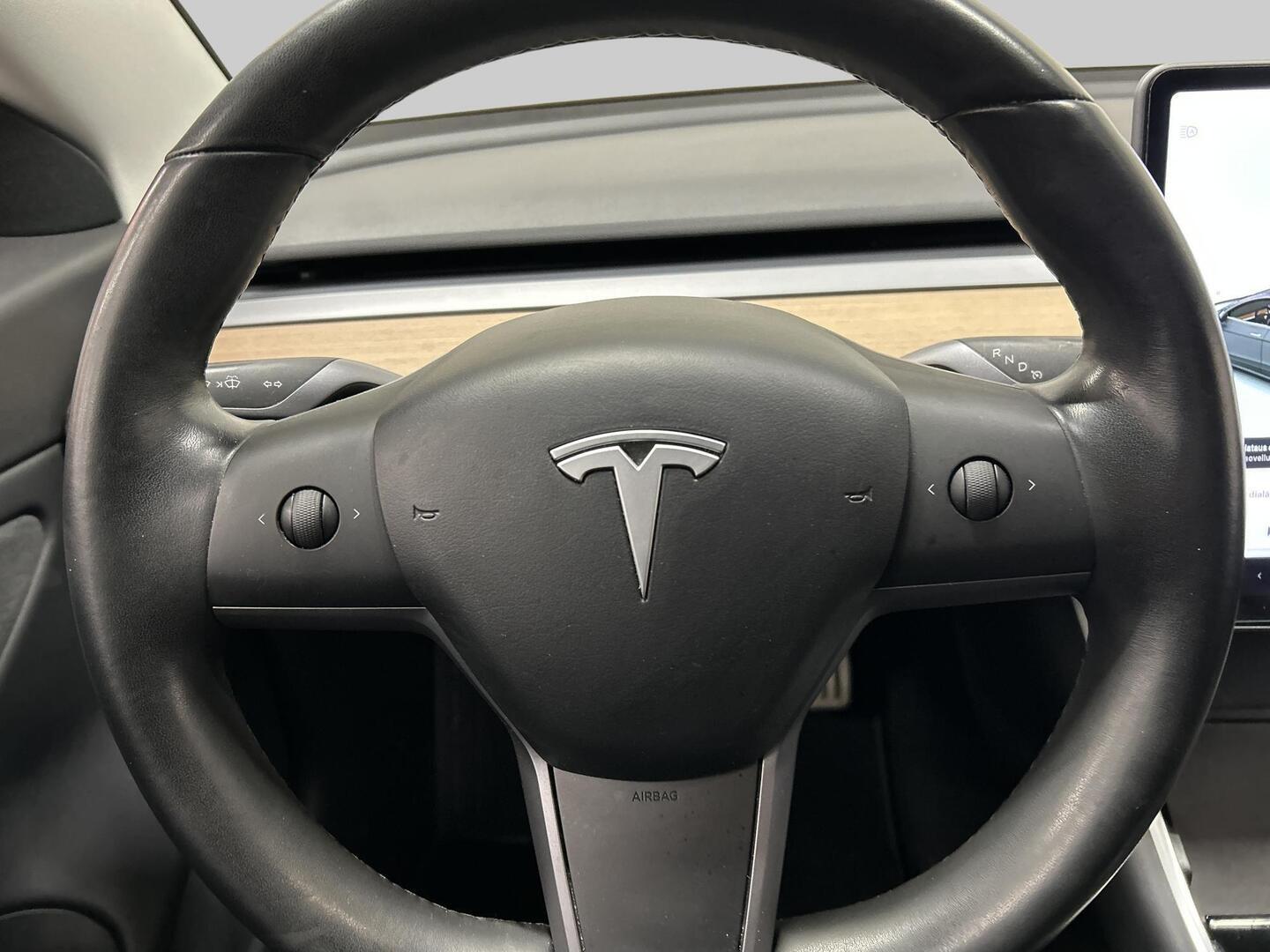 TESLA MODEL 3 2019