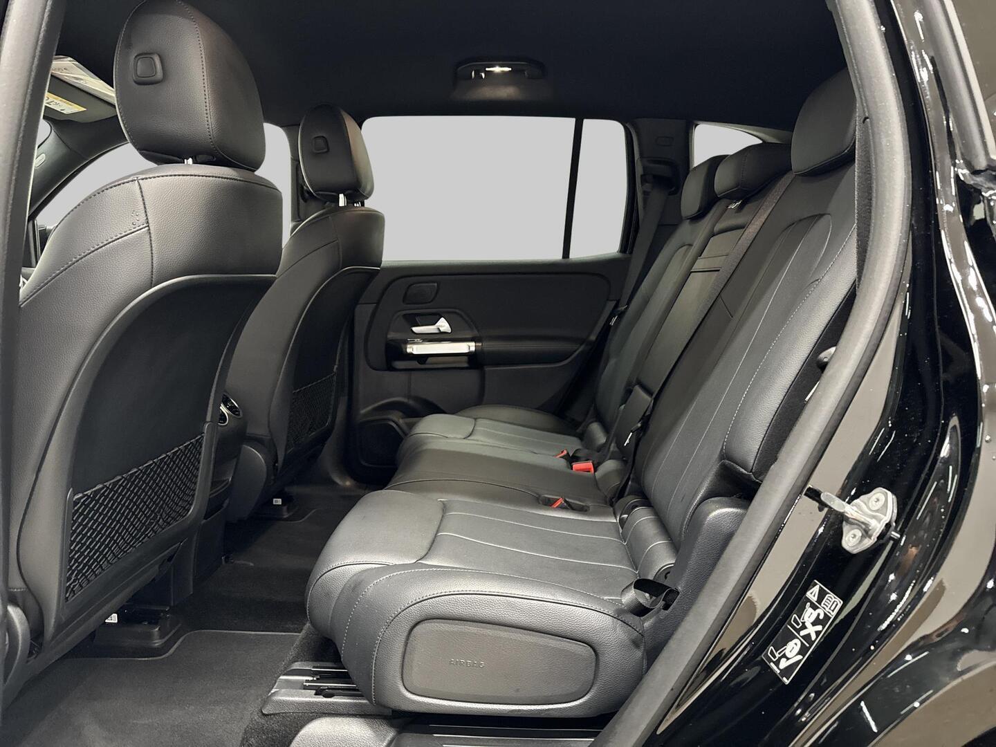 MERCEDES-BENZ EQB 2023