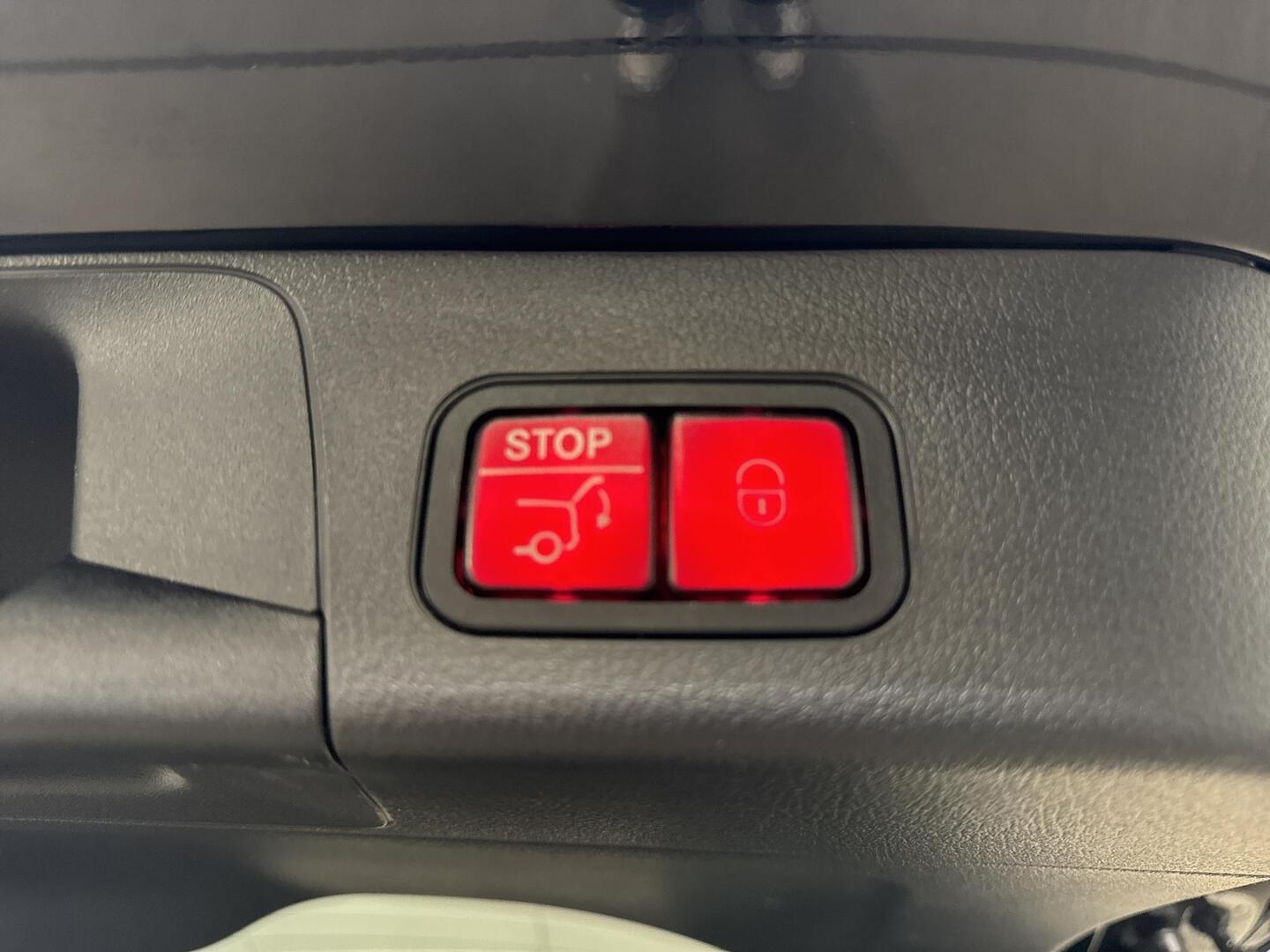 MERCEDES-BENZ EQB 2023