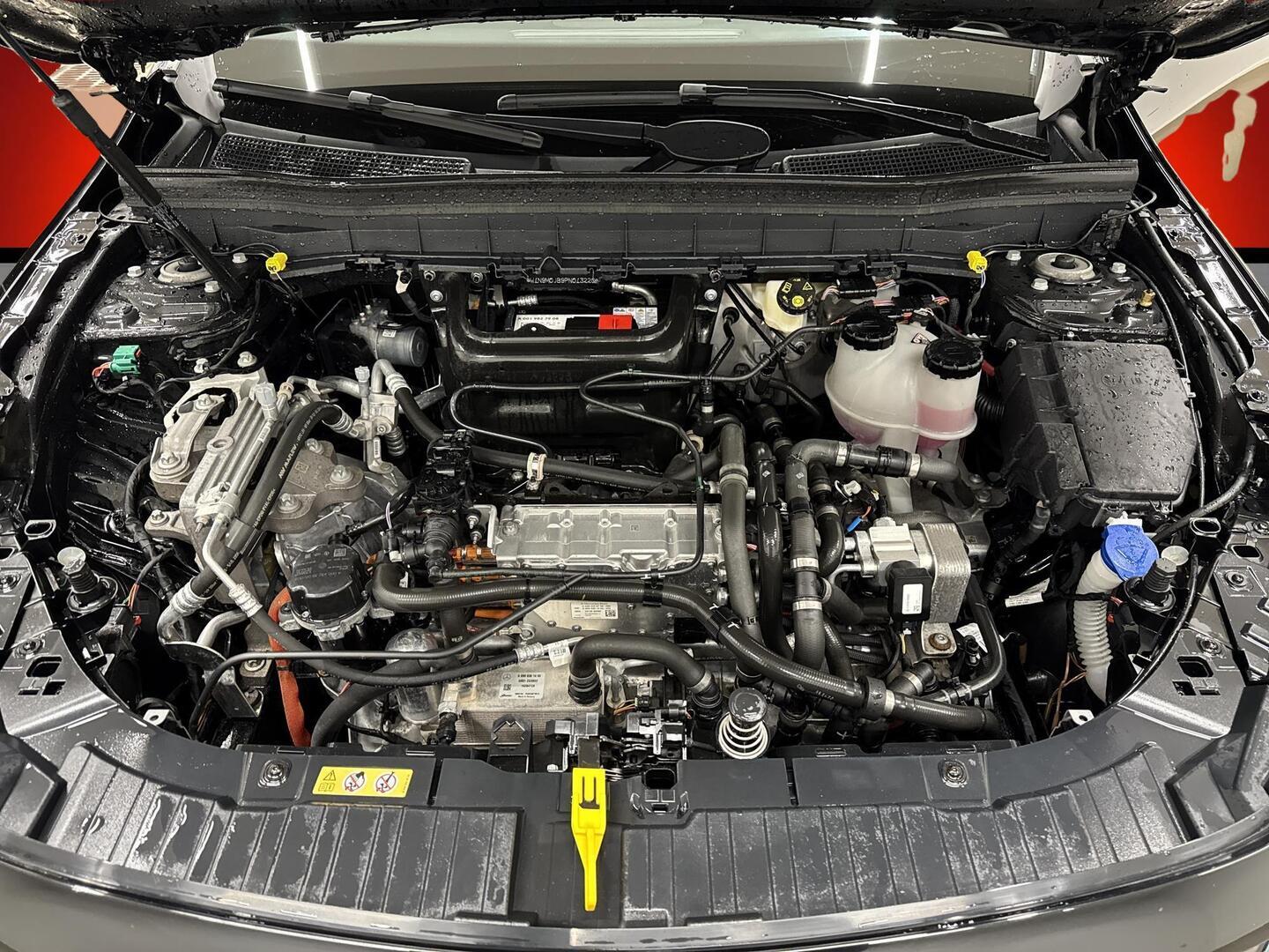 MERCEDES-BENZ EQB 2023