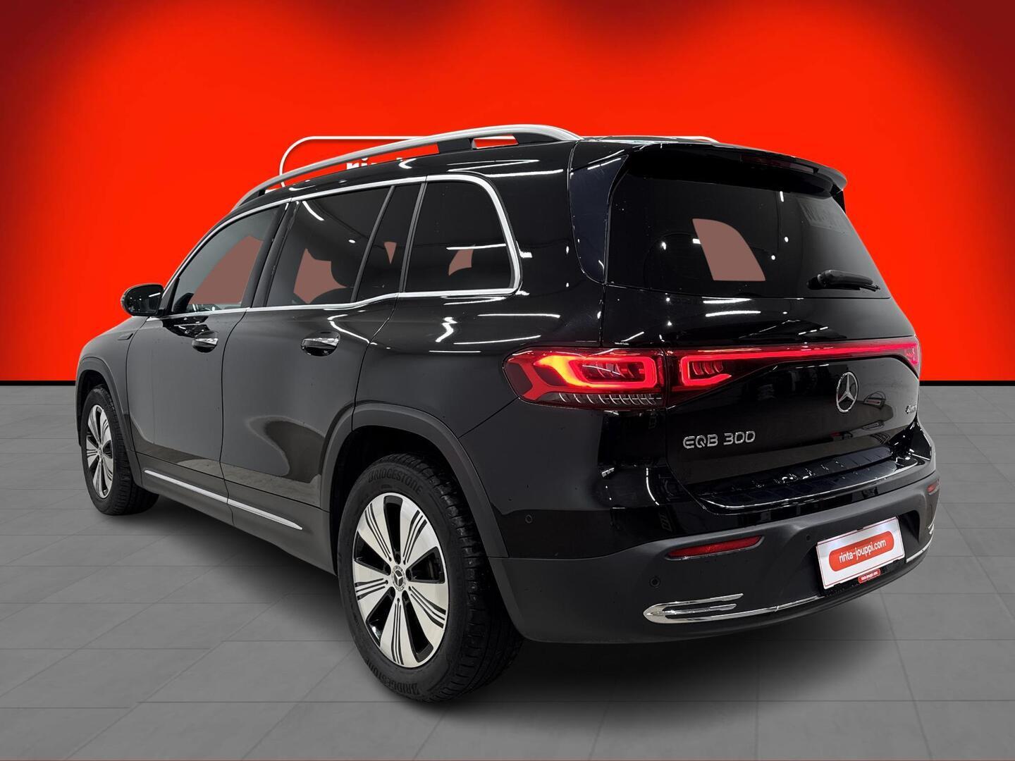 MERCEDES-BENZ EQB 2023