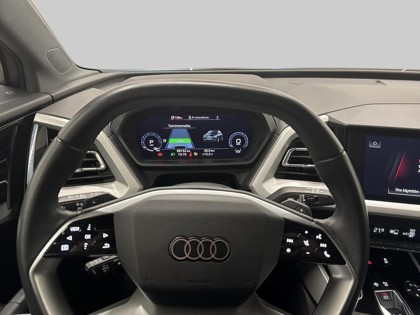 AUDI Q4 E-TRON 2022