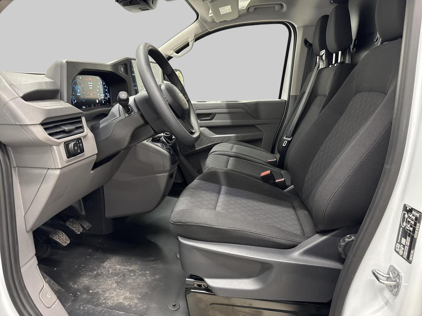 VOLKSWAGEN TRANSPORTER 2025