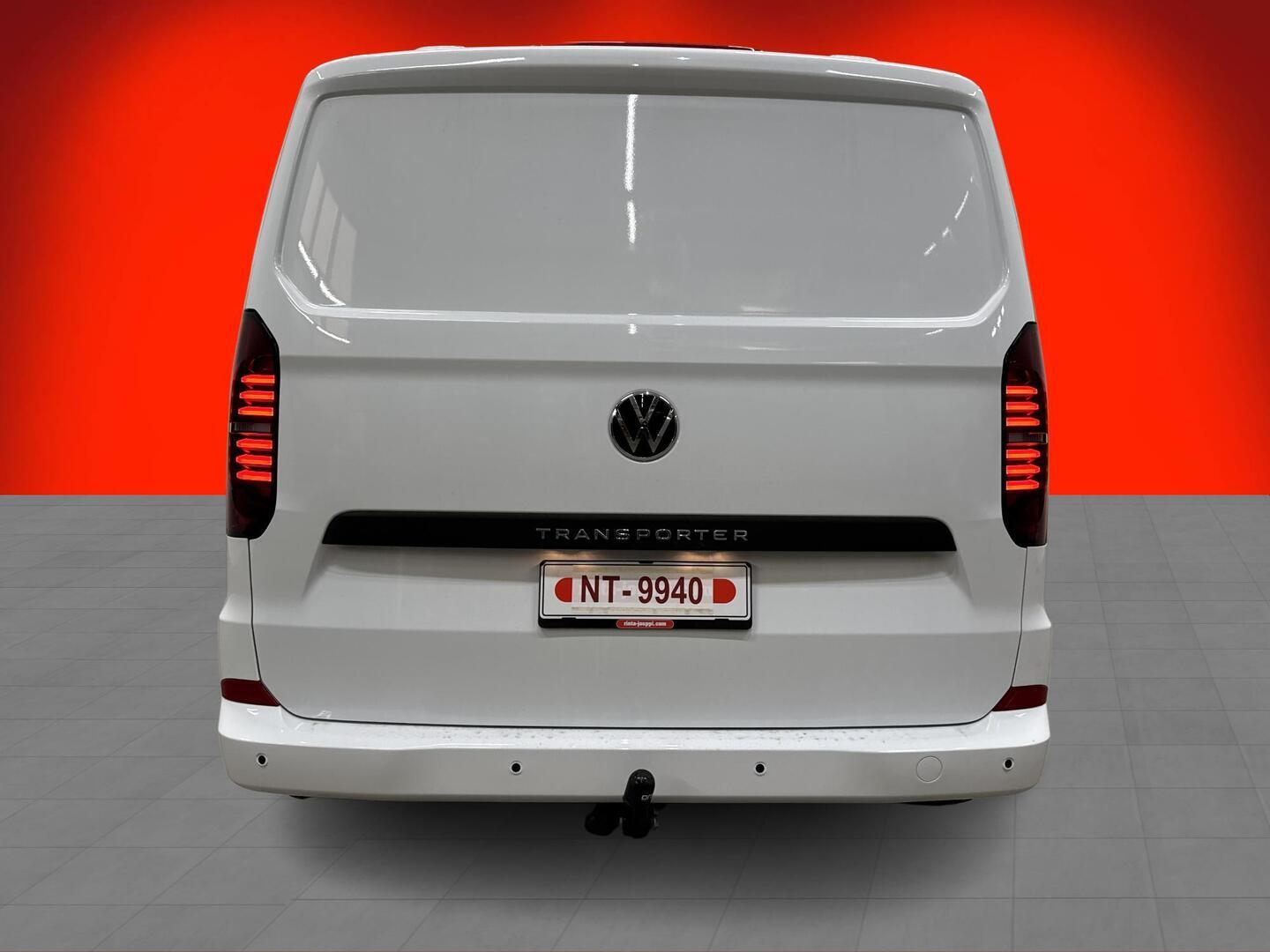 VOLKSWAGEN TRANSPORTER 2025