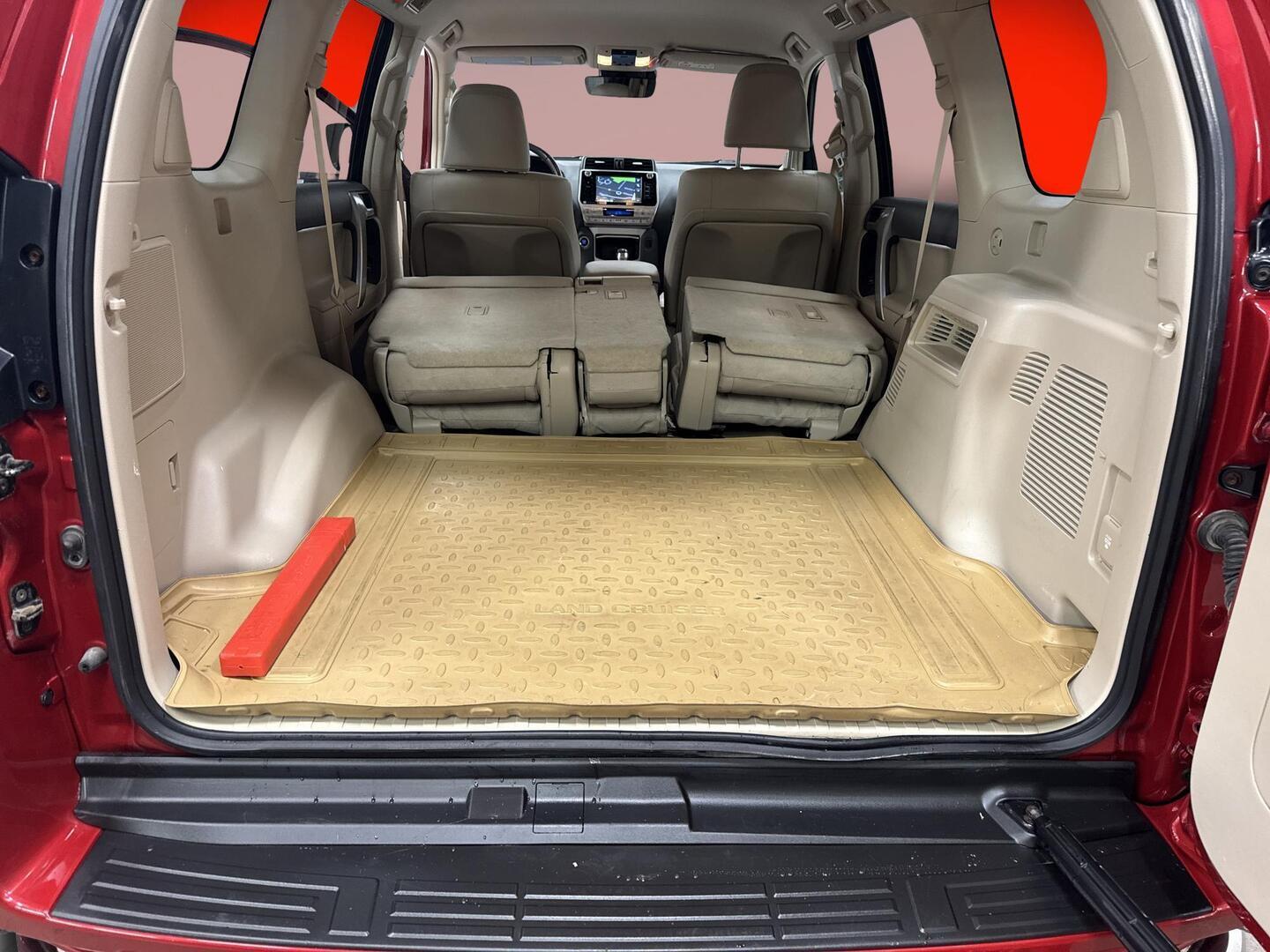 TOYOTA LAND CRUISER 2019