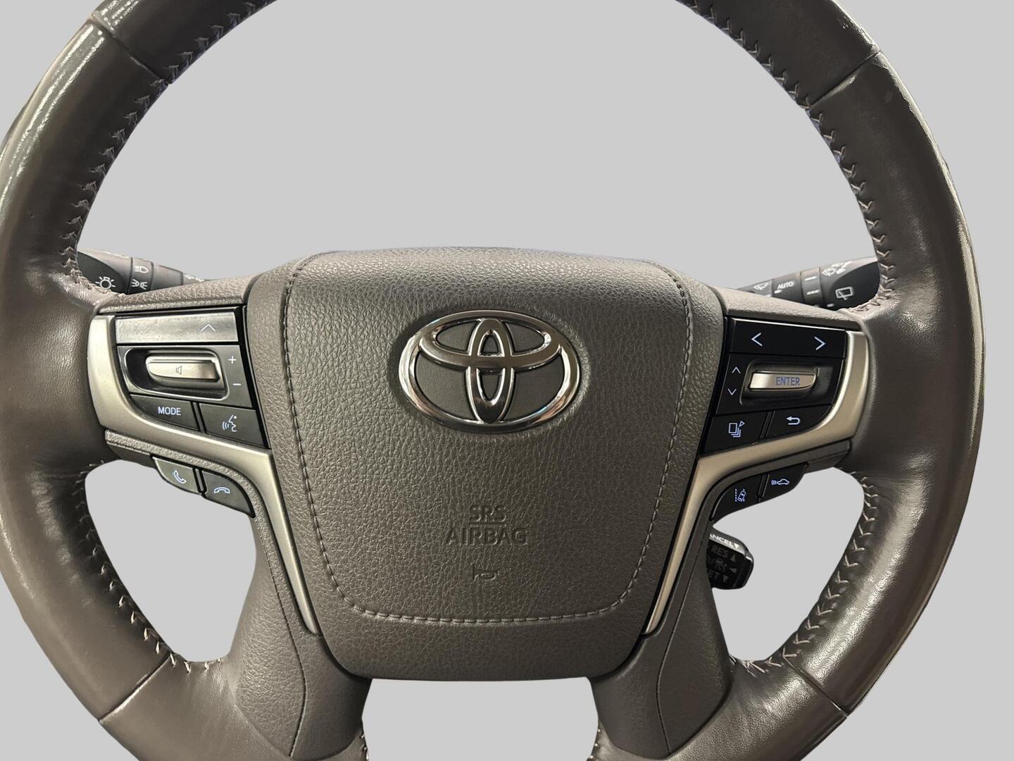 TOYOTA LAND CRUISER 2019