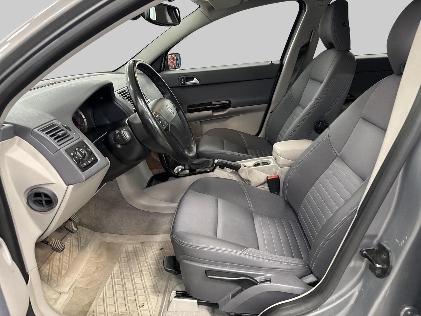 VOLVO V50 2005