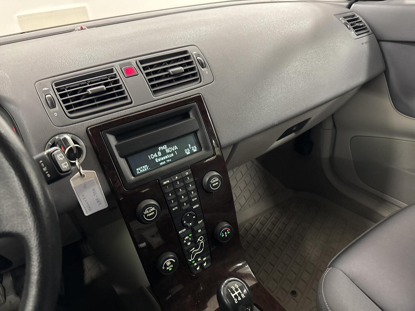 VOLVO V50 2005