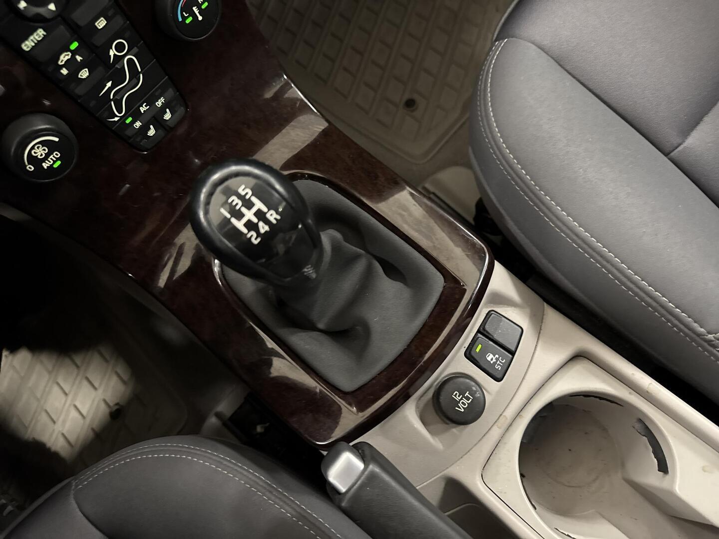 VOLVO V50 2005
