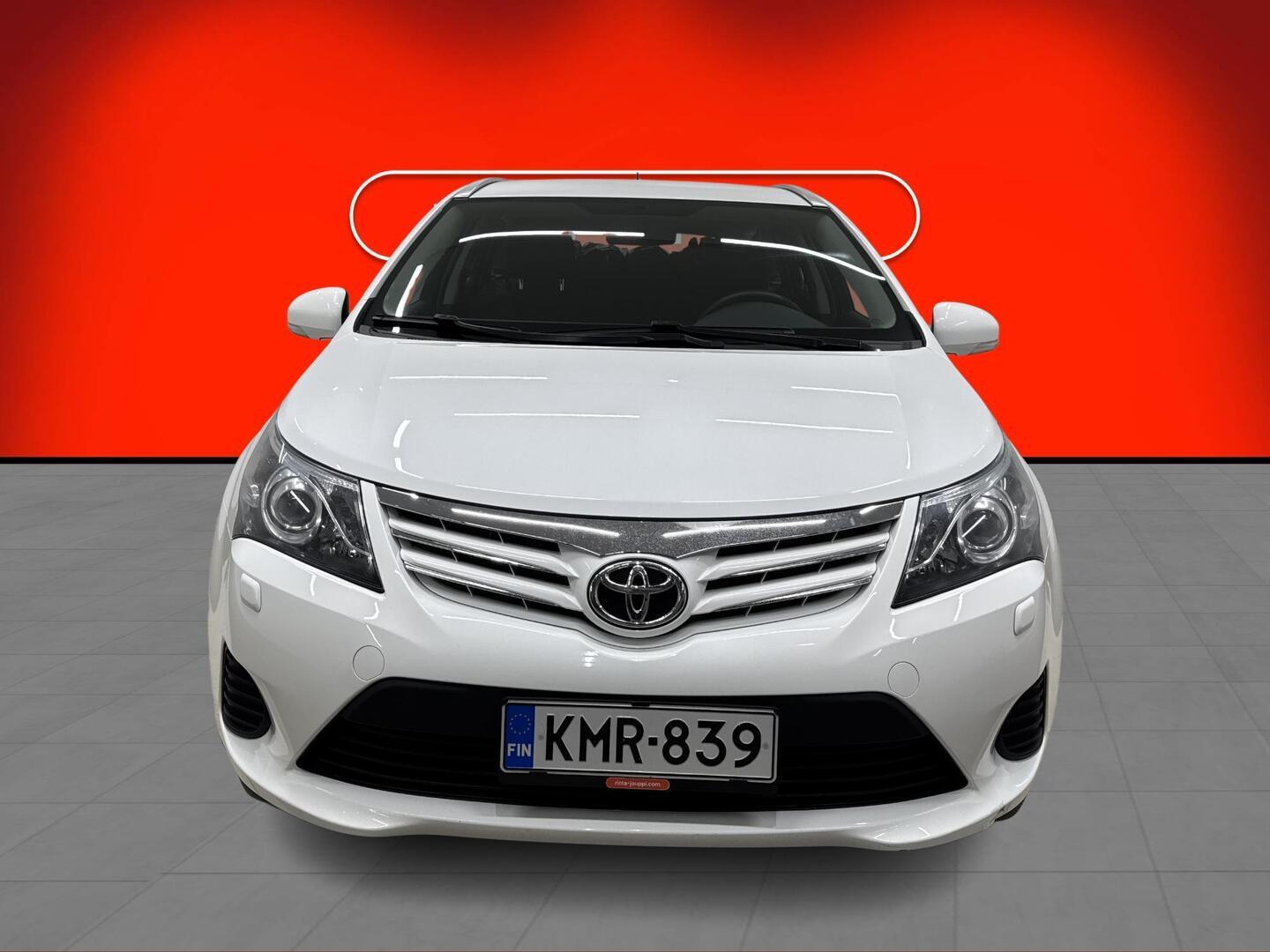 TOYOTA Avensis 2014