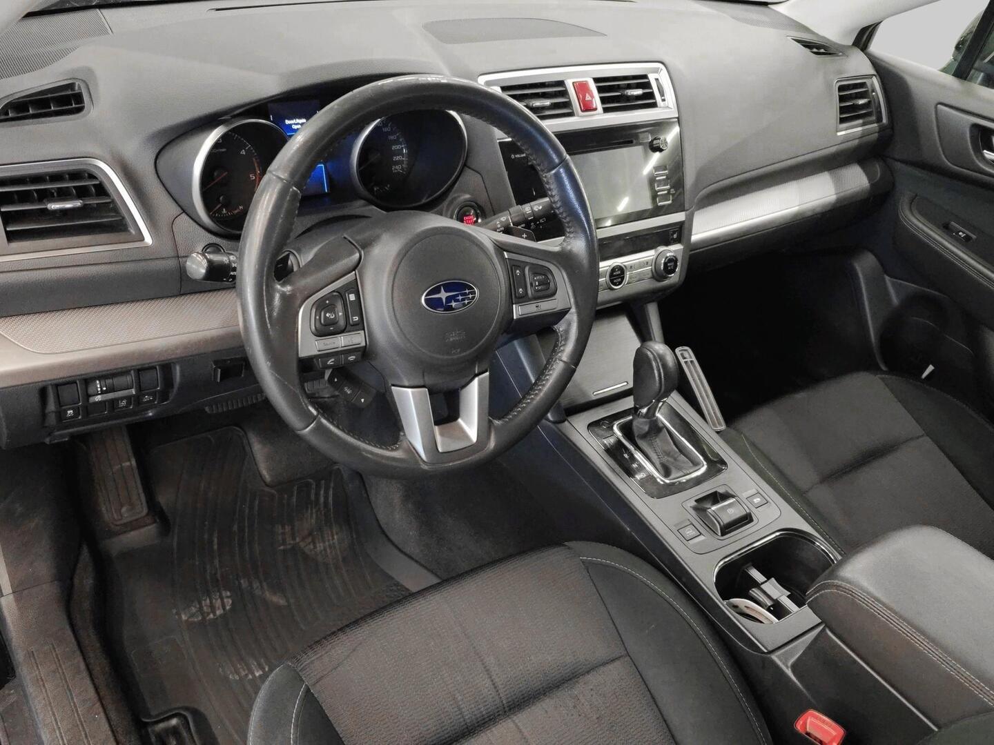 SUBARU Outback 2016