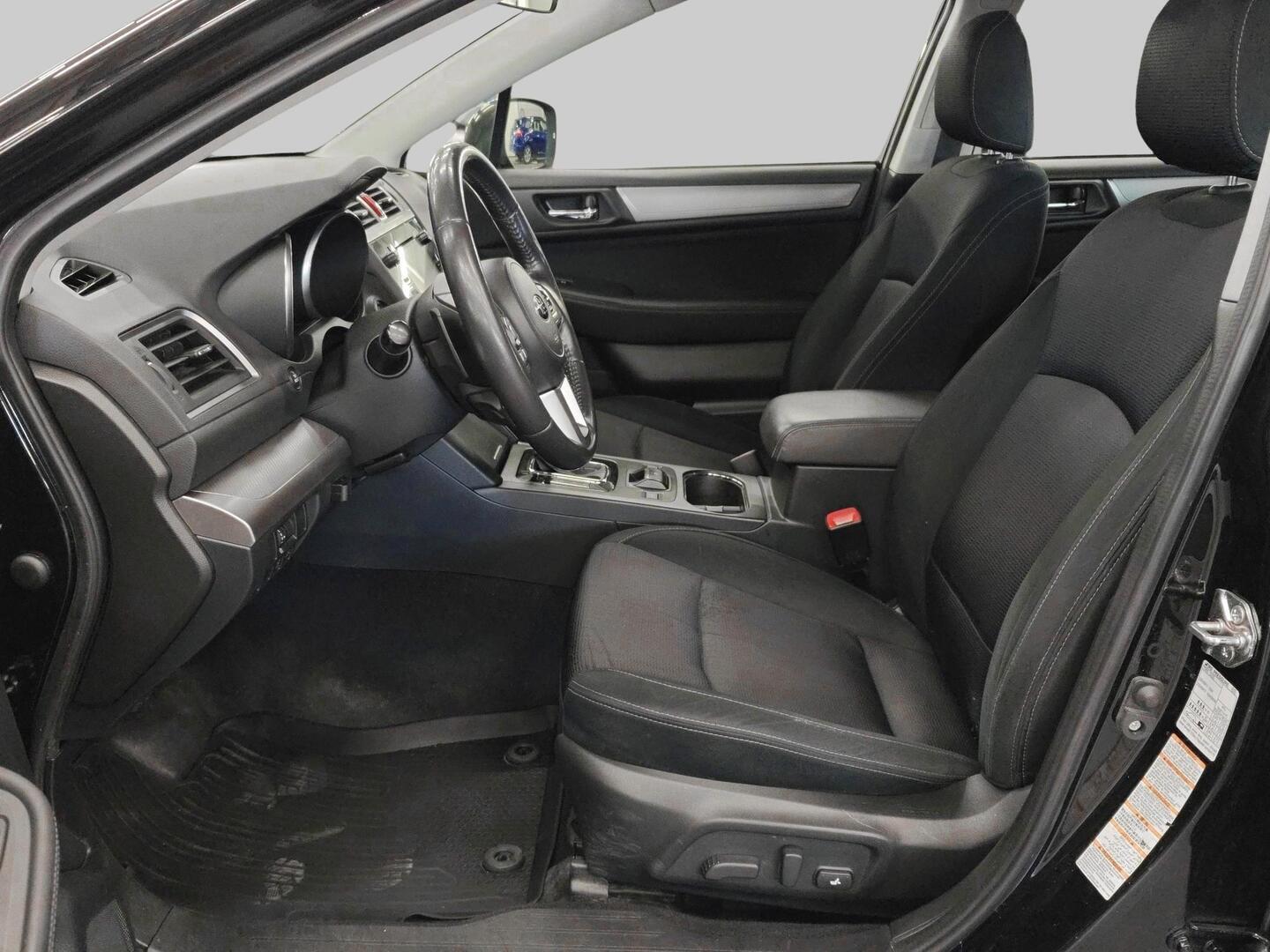 SUBARU Outback 2016