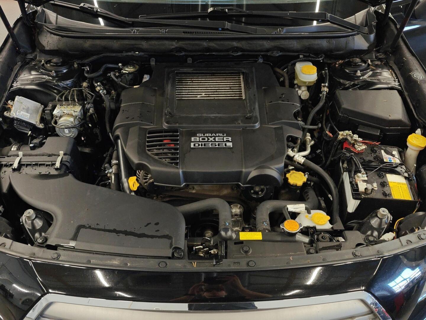 SUBARU Outback 2016