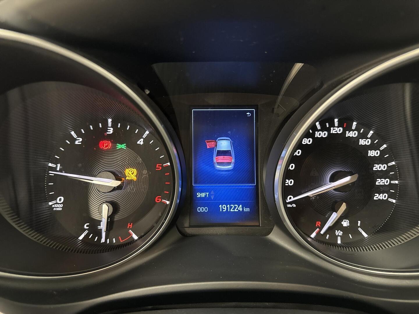 TOYOTA Avensis 2017