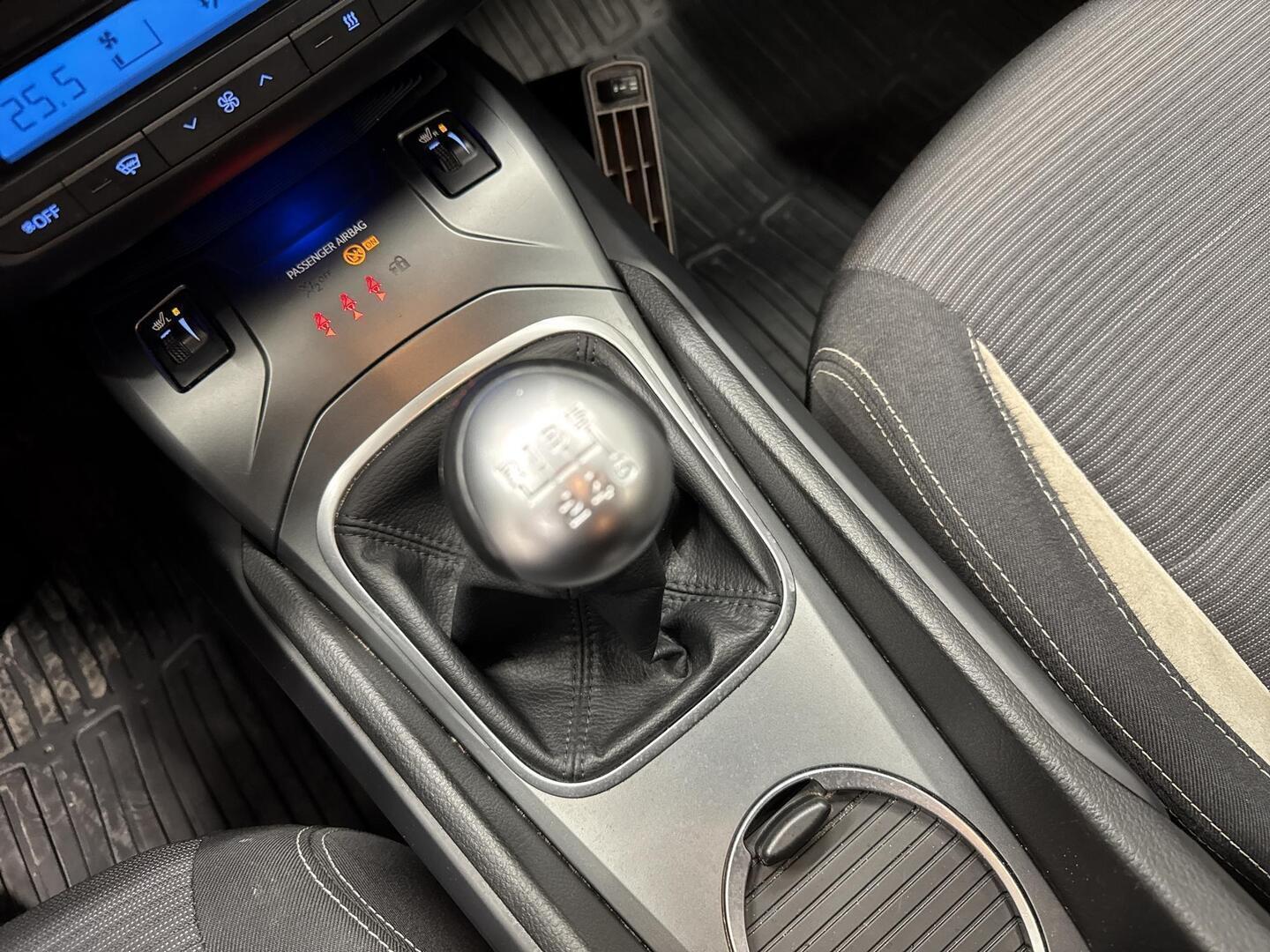 TOYOTA Avensis 2017