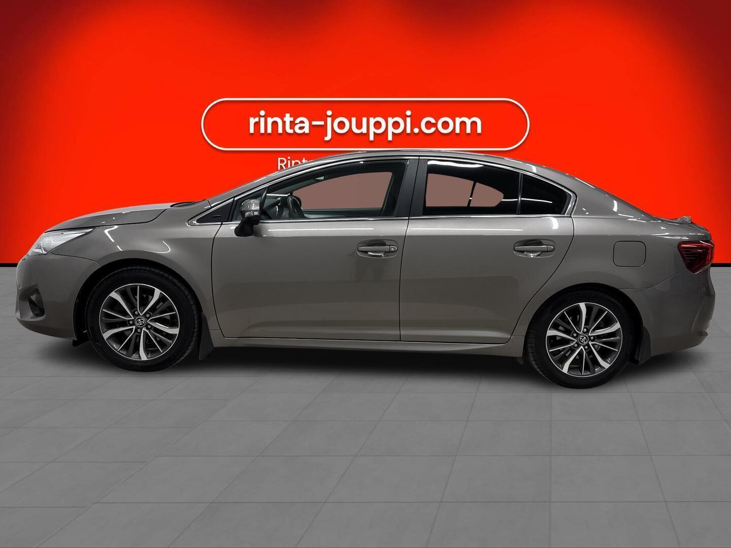 TOYOTA Avensis 2017