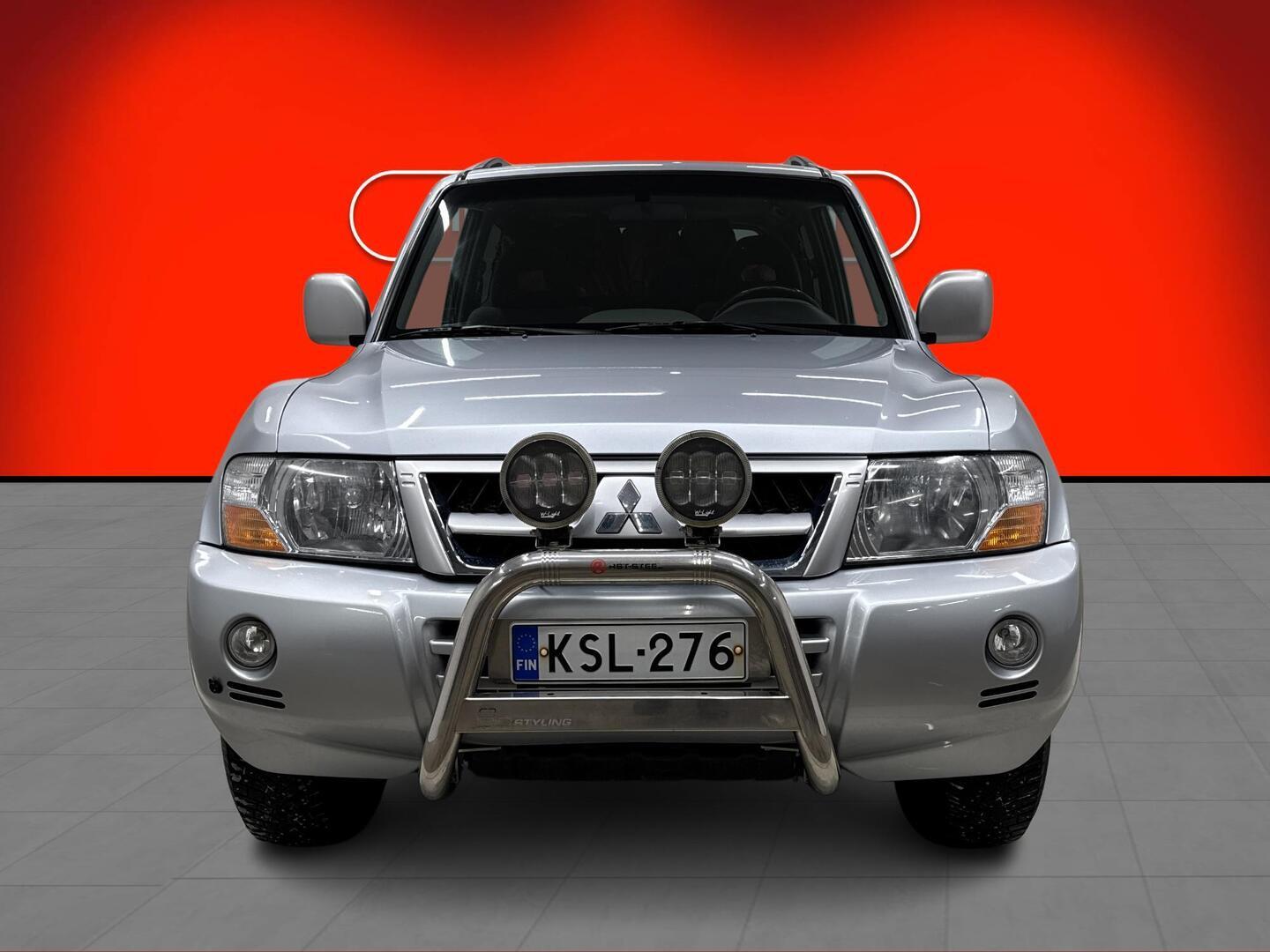 MITSUBISHI Pajero 2006