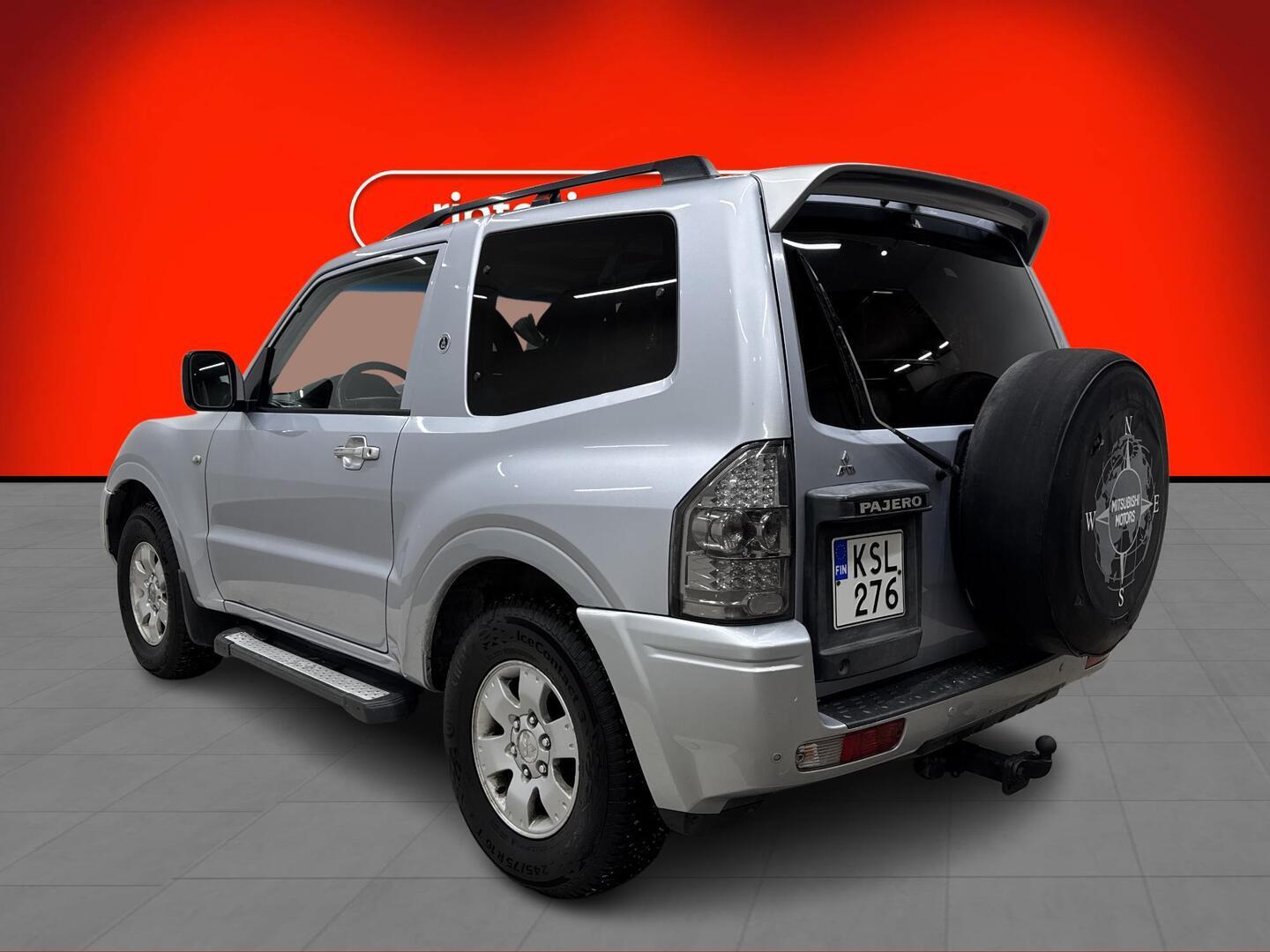 MITSUBISHI Pajero 2006