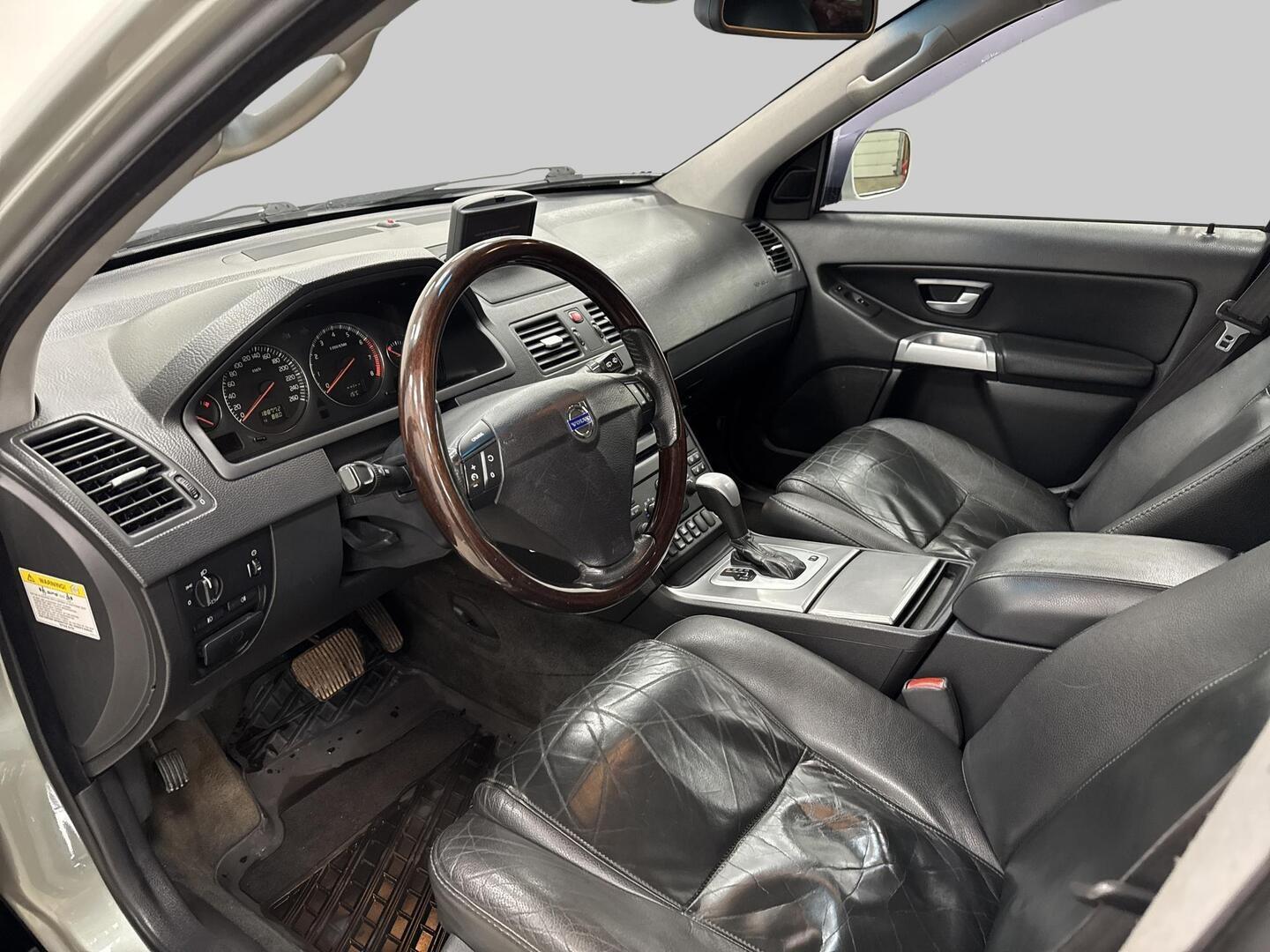 VOLVO XC90 2002