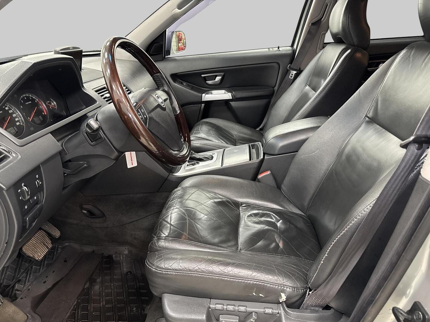 VOLVO XC90 2002
