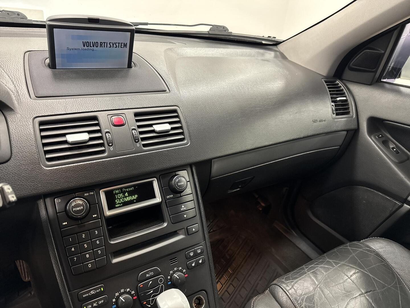 VOLVO XC90 2002