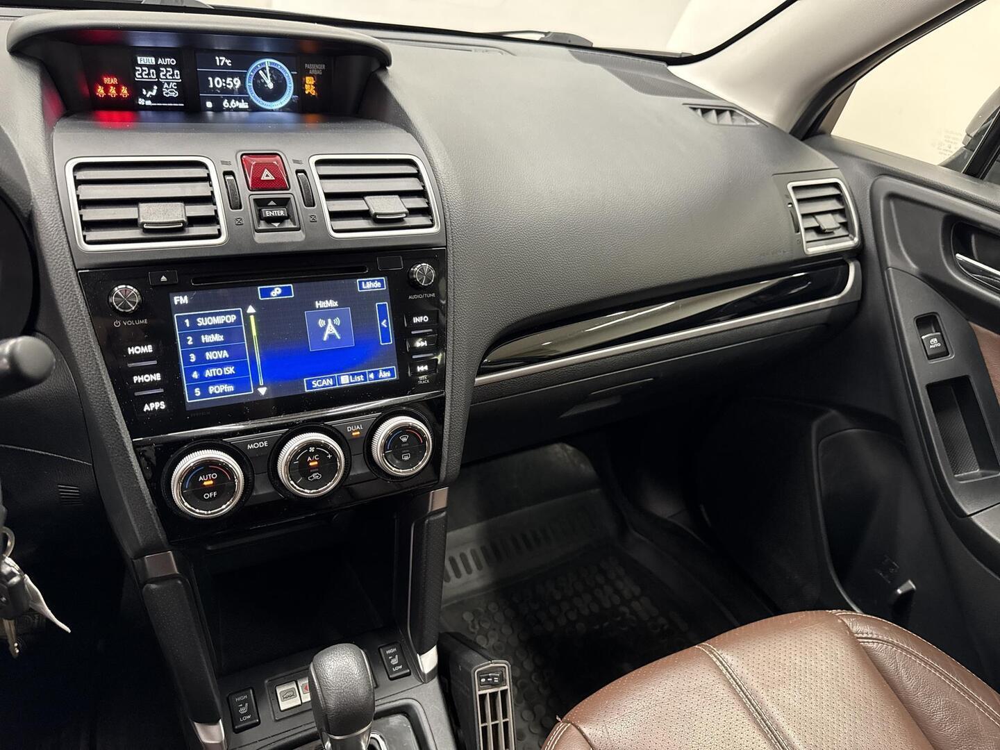 SUBARU Forester 2016