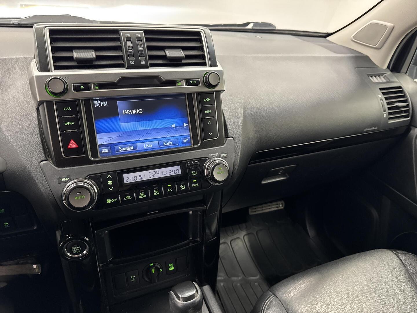 TOYOTA LAND CRUISER 2014