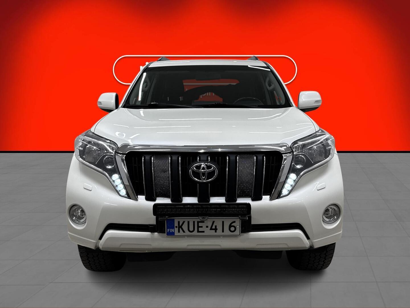 TOYOTA LAND CRUISER 2014
