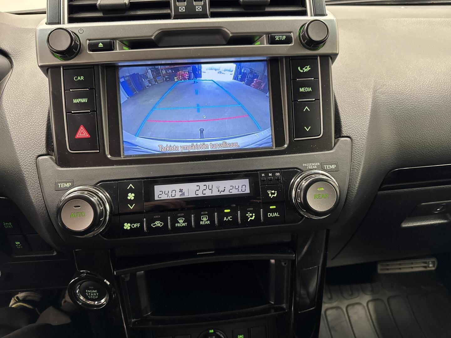 TOYOTA LAND CRUISER 2014