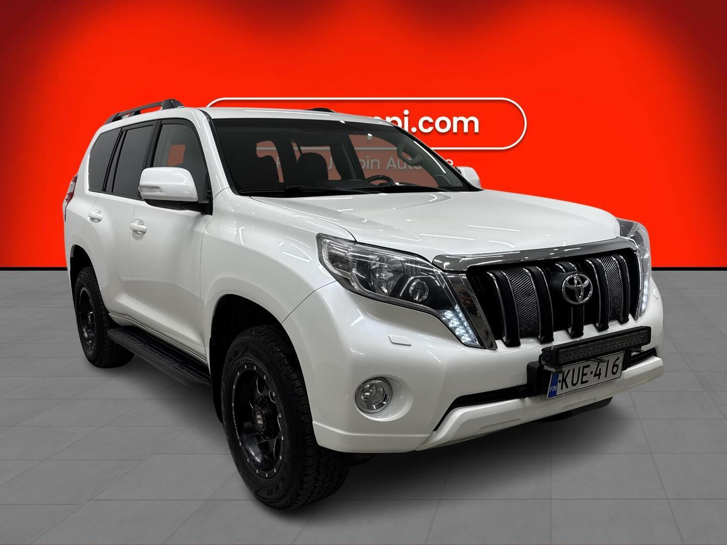 TOYOTA LAND CRUISER 2014