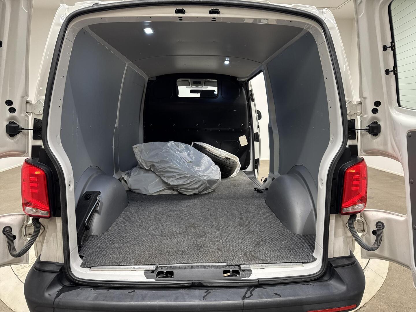 VOLKSWAGEN Transporter 2021