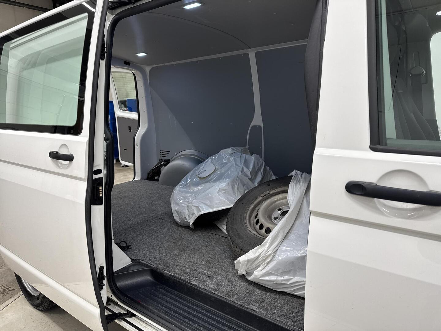 VOLKSWAGEN Transporter 2021