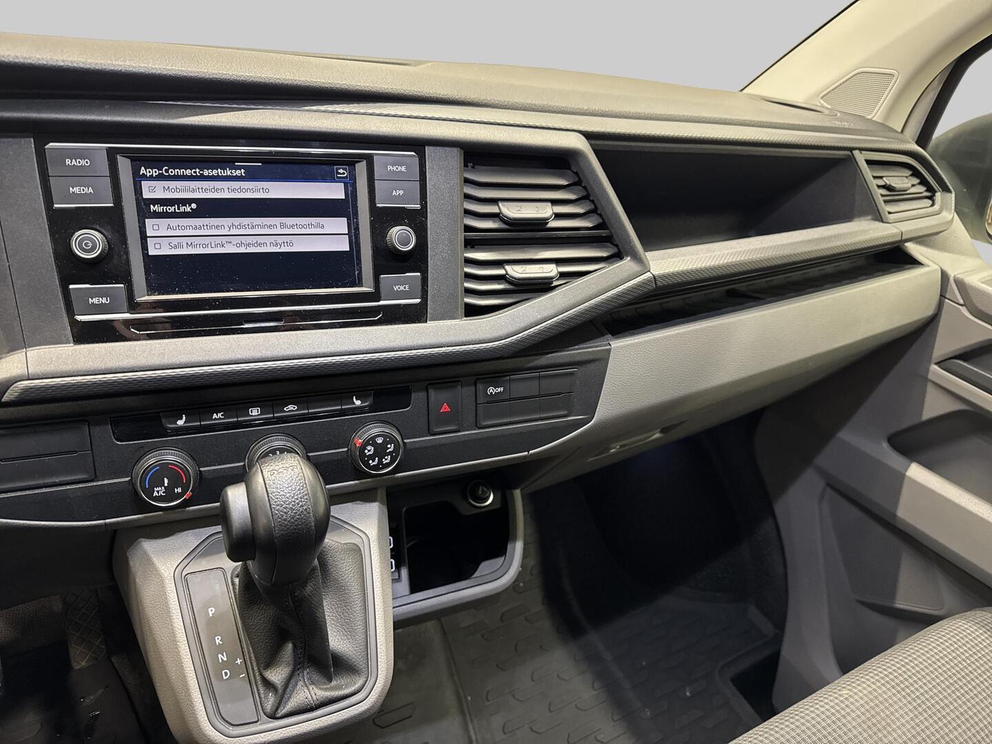 VOLKSWAGEN Transporter 2021