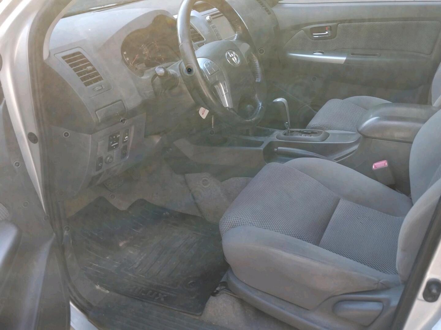 TOYOTA HILUX 2014