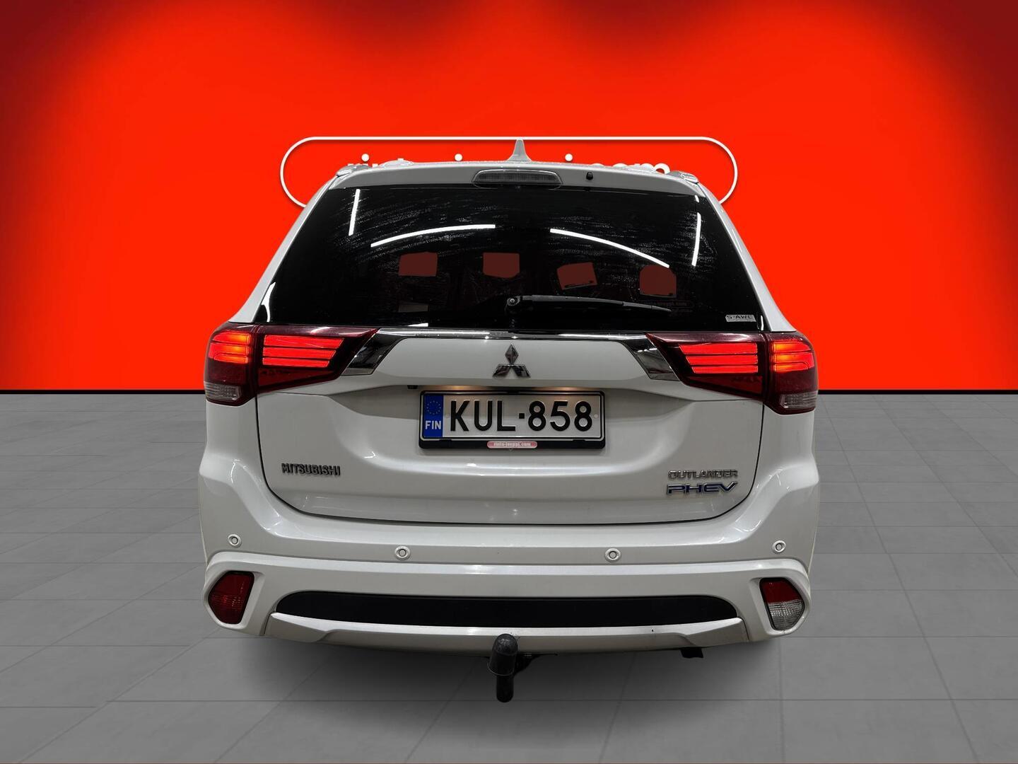 MITSUBISHI Outlander PHEV 2018