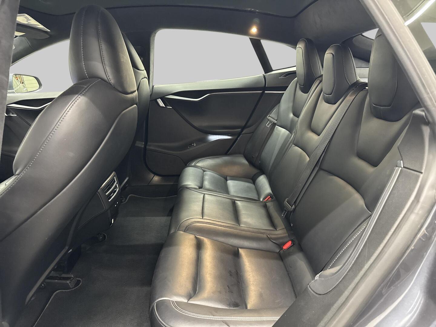 TESLA Model S 2020