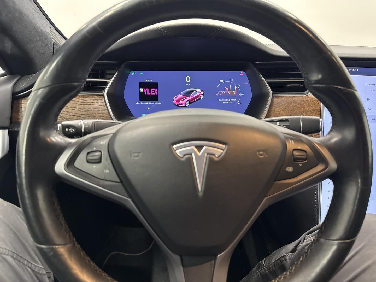 TESLA Model S 2020